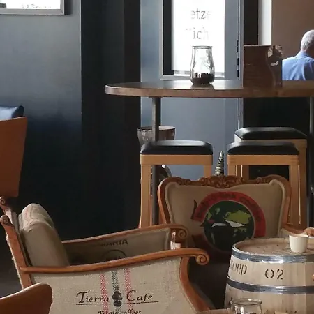 Mondo's Kaffeehotel 住宿加早餐酒店 3*